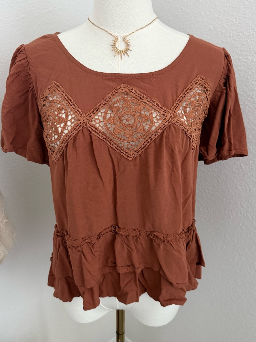 Rusttydustty Boho Lace Detail Top Size XL - Picture 2 of 7